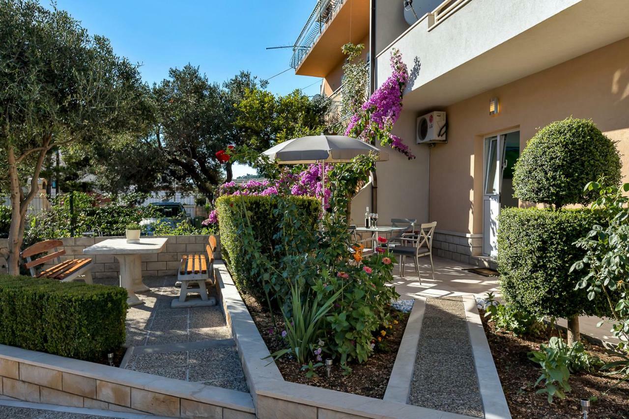 Deluxe Apartments Kate Makarska Exterior foto