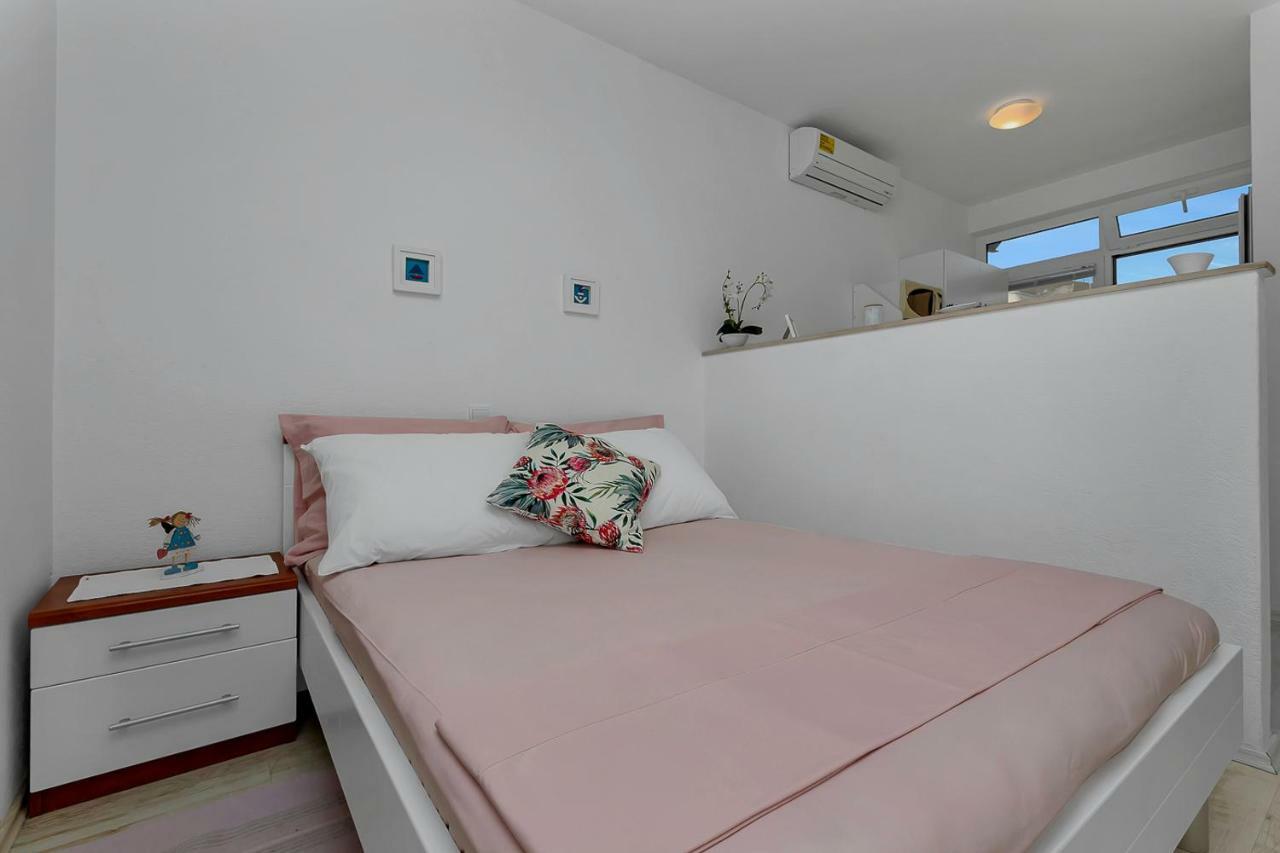 Deluxe Apartments Kate Makarska Exterior foto